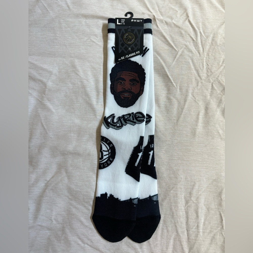 ✨NWT Kyrie Irving Brooklyn Nets Socks✨